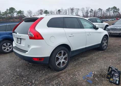 2012 Volvo Xc60 T6/T6 Platinum/T6 Premier Plus/T6 R-Design/T6 R-Design Platinum/T6 R-Design Premier Plus from USA, damaged, VIN YV4902DZ8C2308275